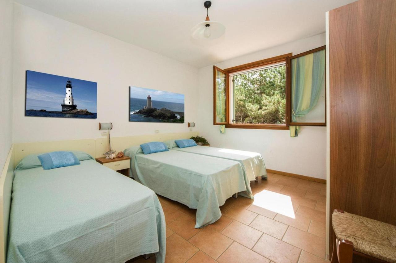 Terraced House In The Ca' Del Pino Holiday Complex With Communal Pool In Bibione Luaran gambar